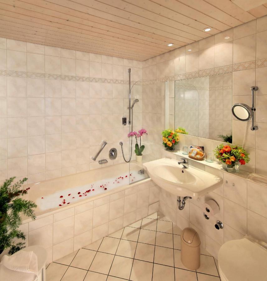 Waldhotel Fehrenbach Hinterzarten Quarto foto
